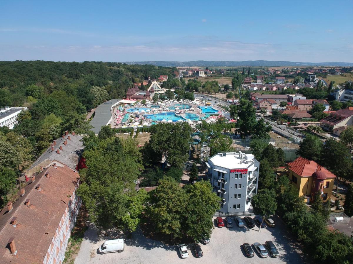 Octogon Hotell Băile Felix Exteriör bild