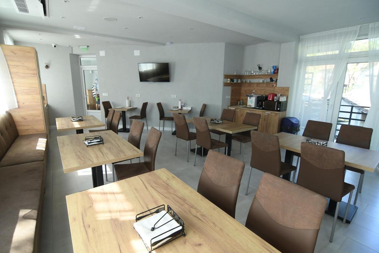 Octogon Hotell Băile Felix Exteriör bild